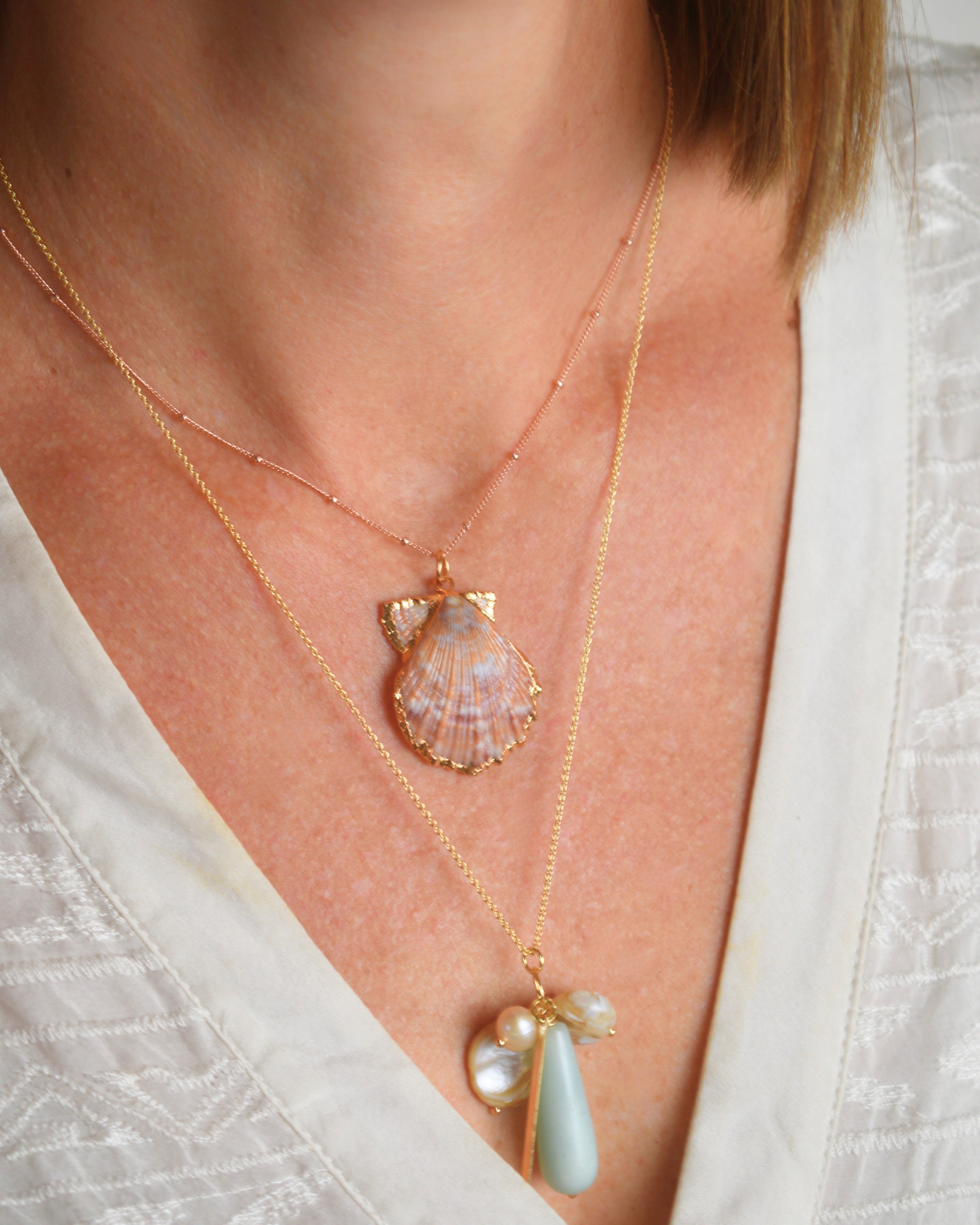 Scallop Shell Pendant Necklace