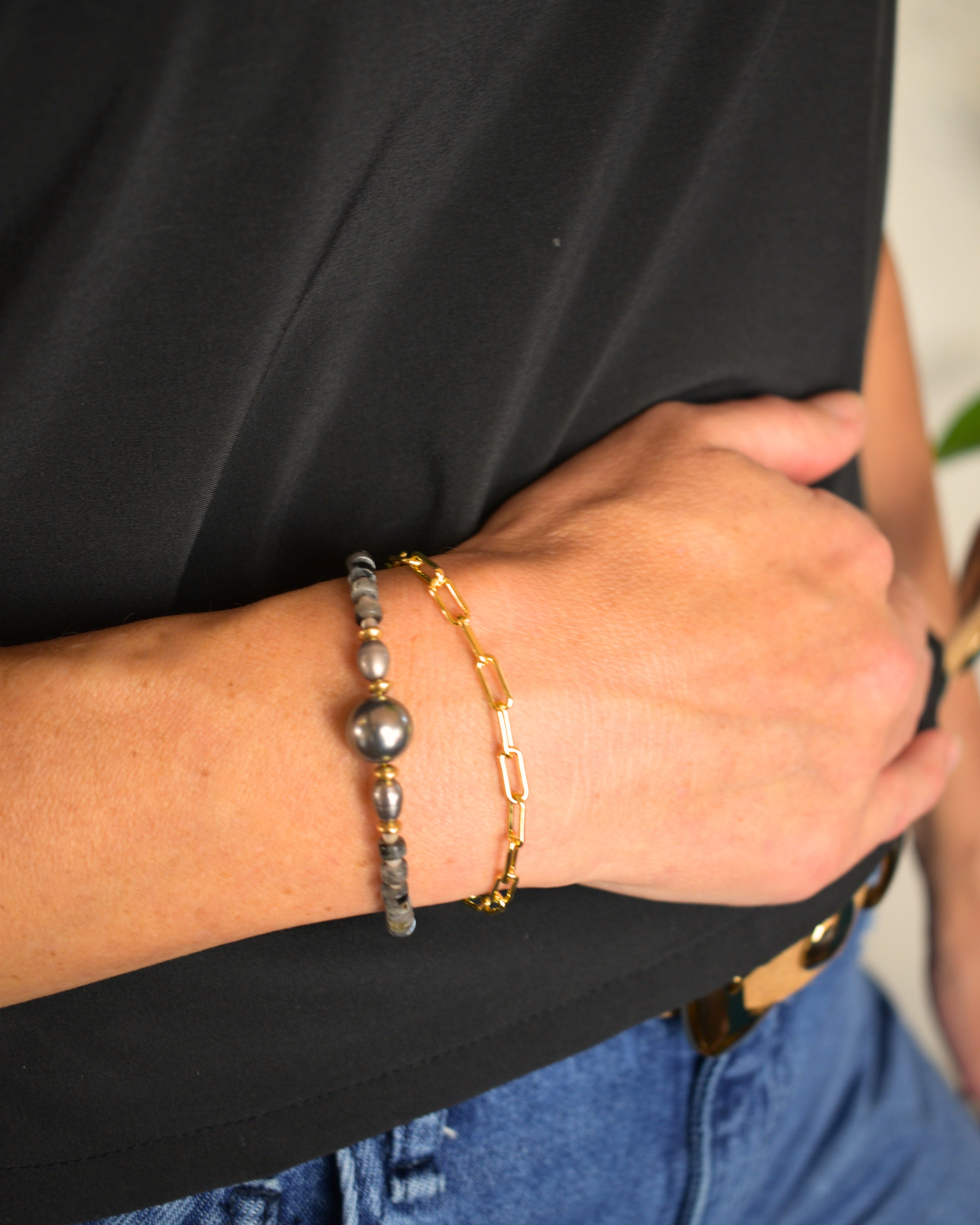 Black Shell Pearl Bracelet