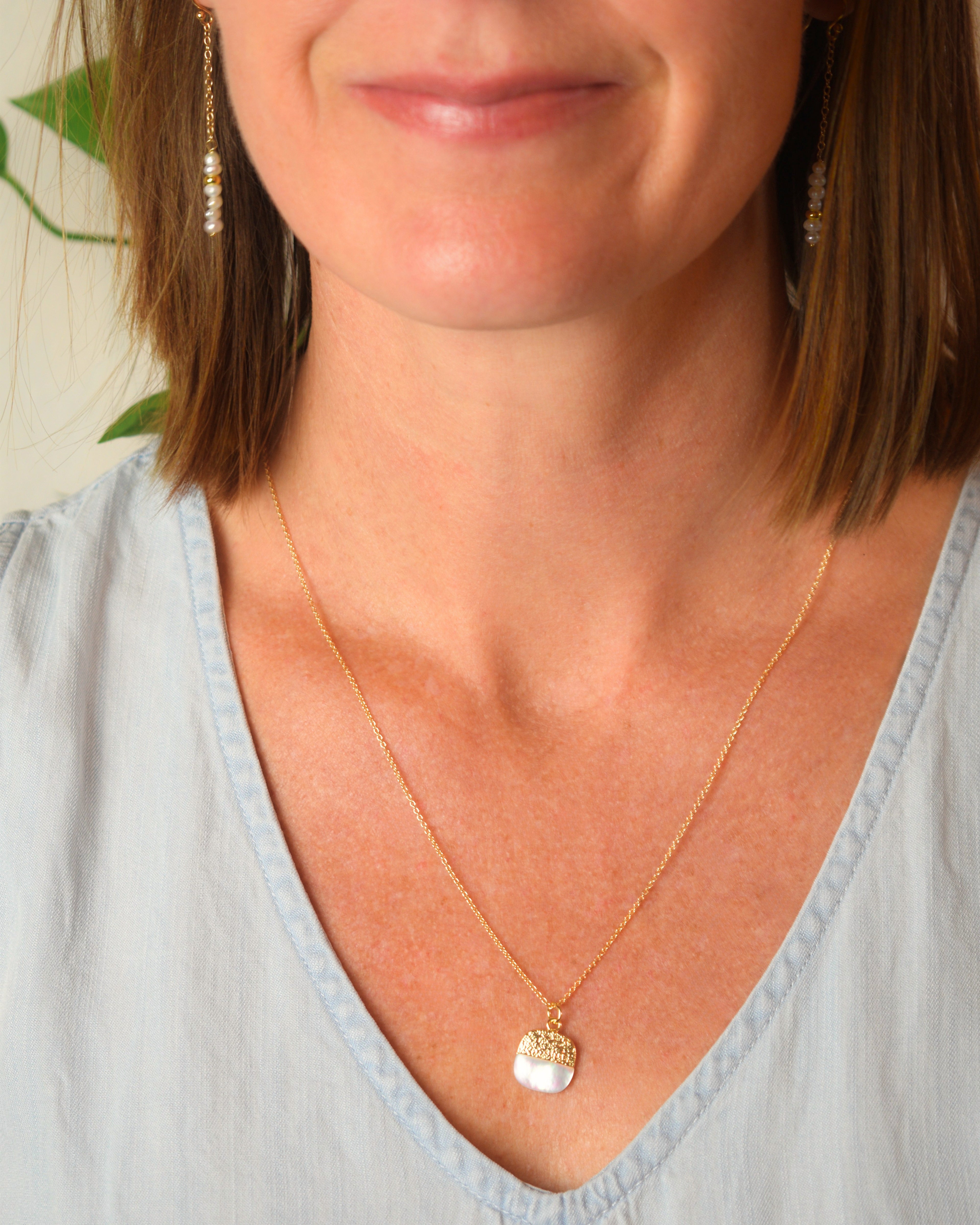 Golden Shell Necklace