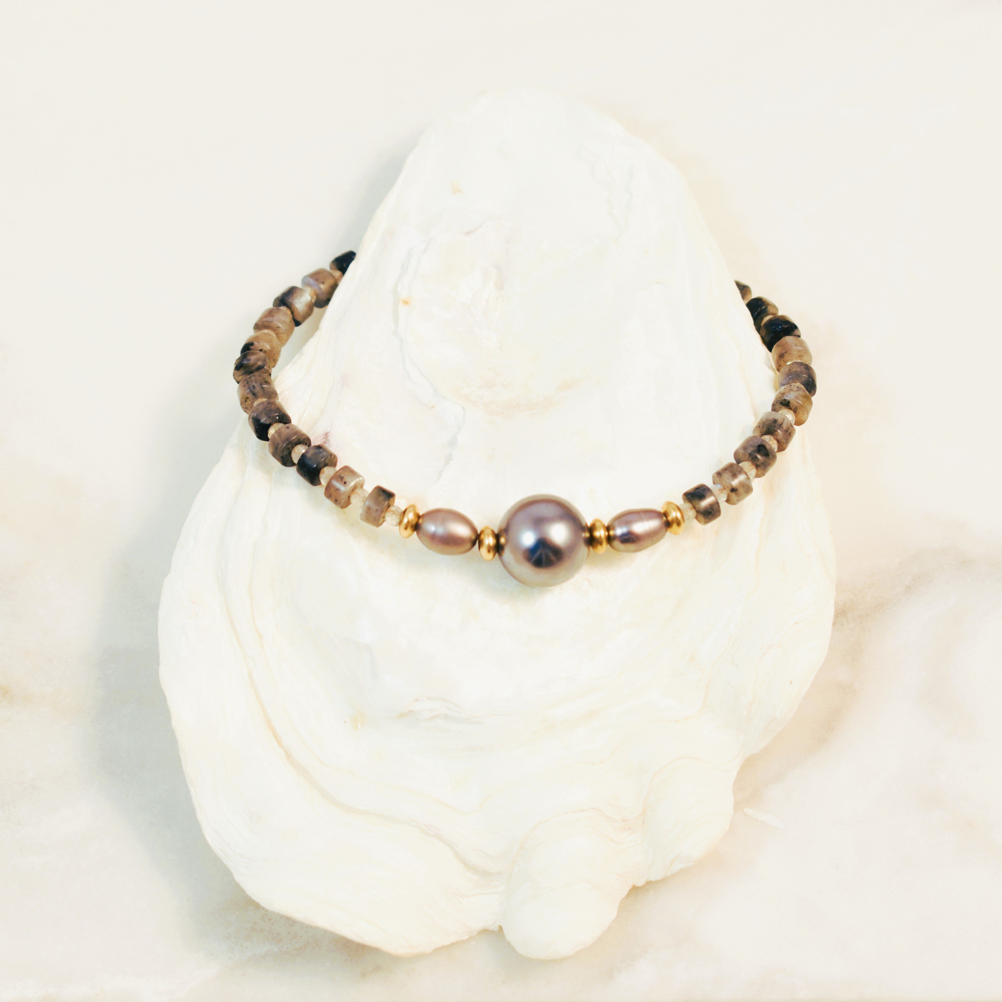 Black Shell Pearl Bracelet