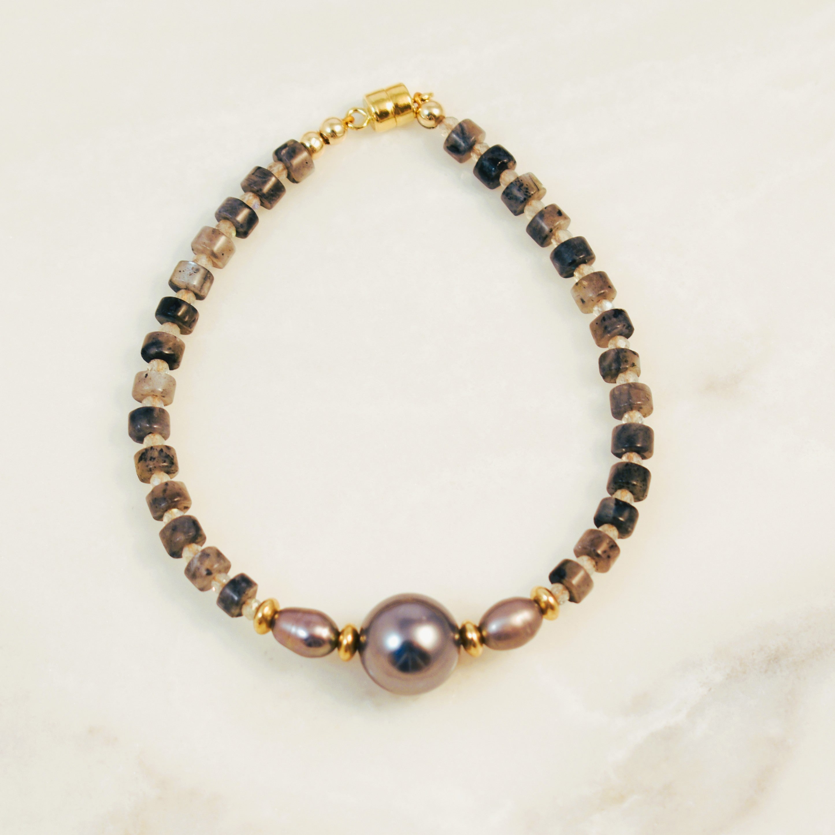 Black Shell Pearl Bracelet