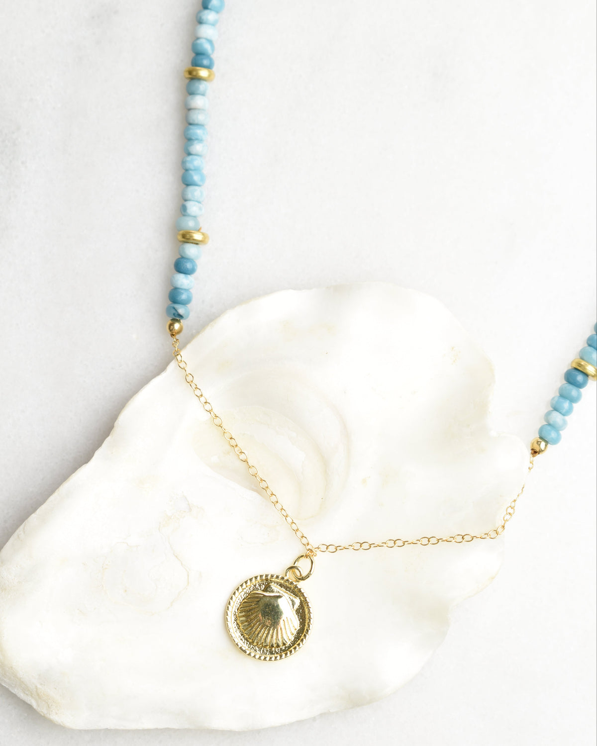 Scallop Shell Medallion Pendant Necklace