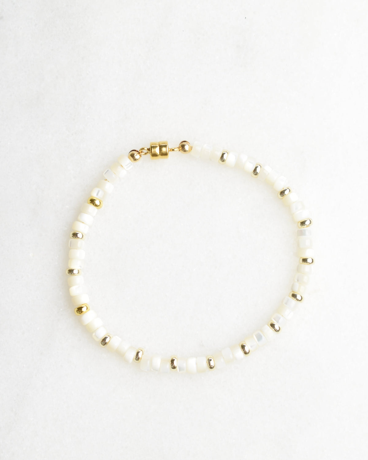 Mother of Pearl Disc Bracelet