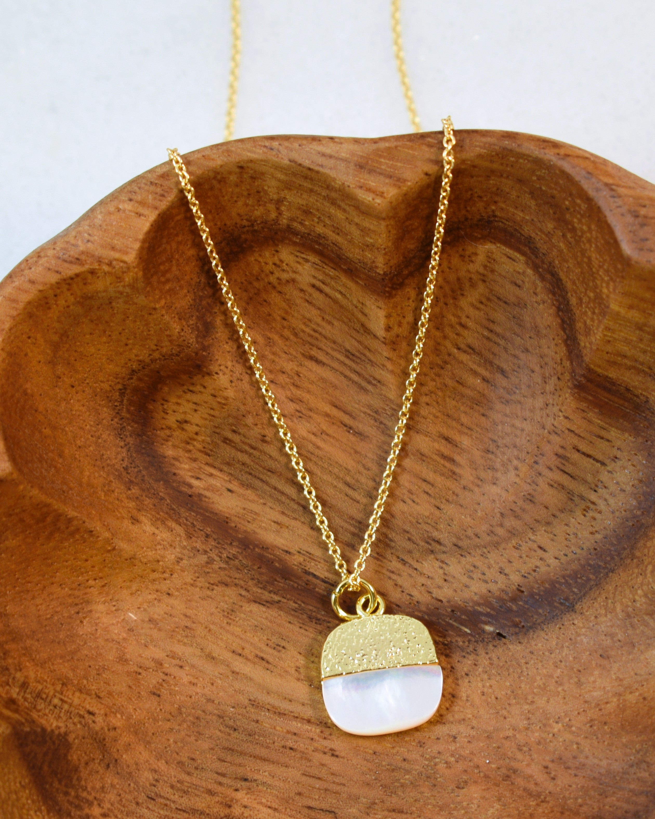 Golden Shell Necklace