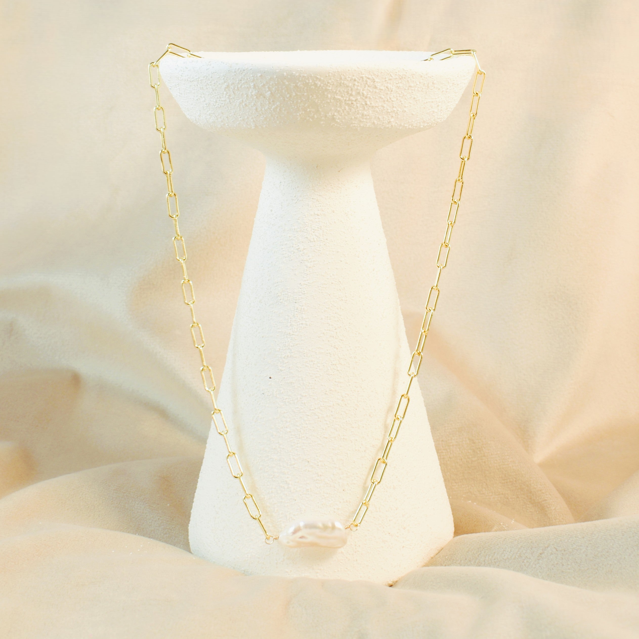 Pearl Station Paperclip Chain Necklace