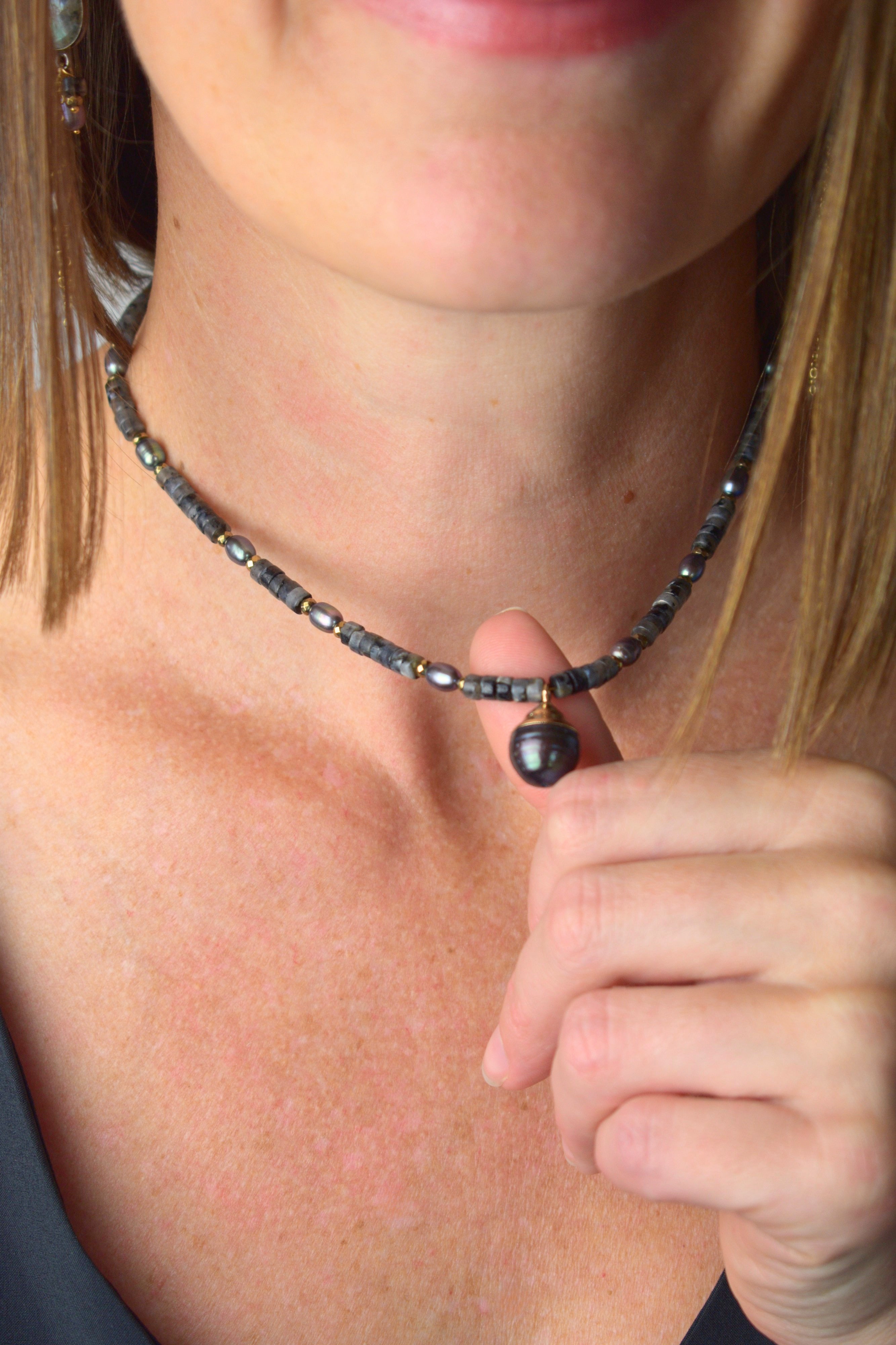 Midnight Seas Pearl Pendant Collar Necklace